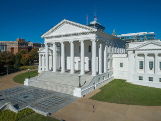 Fototapeta na wymiar Virginia State Capitol