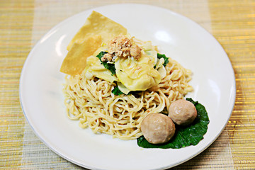 chicken meatball dumpling noodle complete delicious and simple