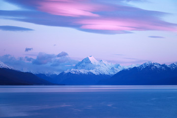 Fototapeta na wymiar Mount Cook and Lake Pukaki New Zealand