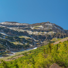 Obraz premium Square frame View from a hiking trail on Mount Timpanogos