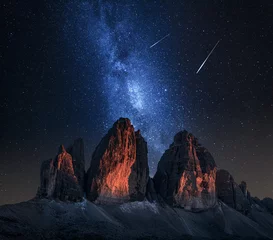 Foto op Plexiglas Dolomieten Tre Cime di Lavaredo en Melkweg & 39 s nachts, Dolomieten