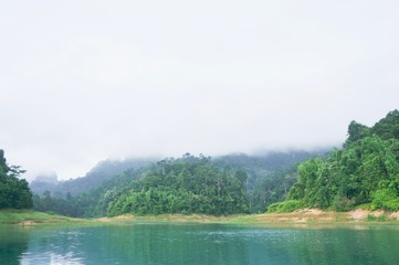 Obraz premium lake in the mountains