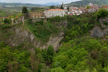 Fototapeta na wymiar Sinkhole of River Pazinčica in Pazin town