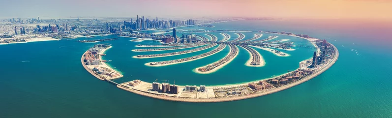 Zelfklevend Fotobehang Luchtfoto op het eiland Palm Jumeira in Dubai, Verenigde Arabische Emiraten, op een zomerdag. © Funny Studio