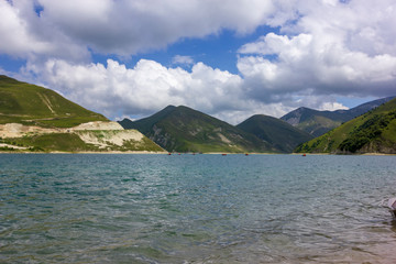 Obraz premium Beautiful mountain lake Kezenoy Am or Kezenoyam in Chechen republik in Russia