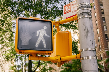 Keep walking traffic light in New York