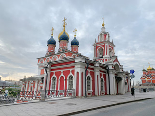 Fototapeta na wymiar Moscow, Varvarka street. View of the Church of the great Martyr George The Victorious on Pskov hill in November in cloudy weather