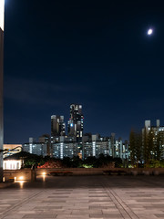 Obraz premium night cityscape of Seoul city with Open Plaza
