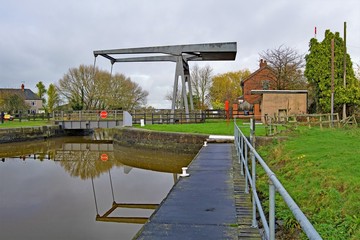 Top Lane Canal Lifting Bridge, Fish Lake, Doncaster, South Yorkshire