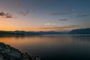 Fototapeta na wymiar Lake Geneva at dawn1