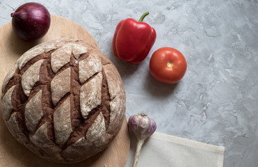 fresh rye bread with vegetables