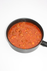 Gulasch in der Pfanne
