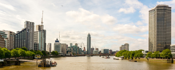 Fototapeta premium Skyscraper Buildings near Thames river, London, United Kingdom.