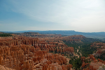 Wide view over Bryce Canyon