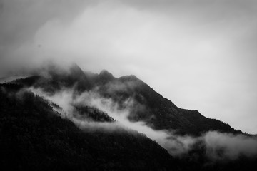 Obraz premium Mountain and clouds