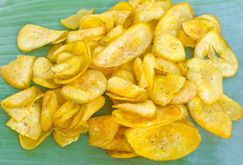 sun-dried banana fried on banana leaf