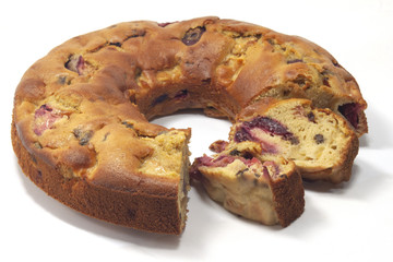 torta casareccia di prugne e uvetta