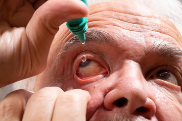 Elderly man buries medicine in his eyes