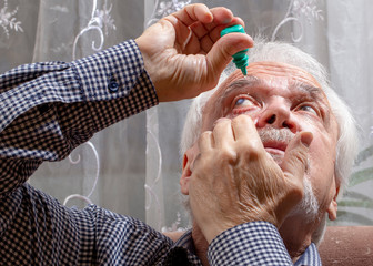 Elderly man buries medicine in his eyes