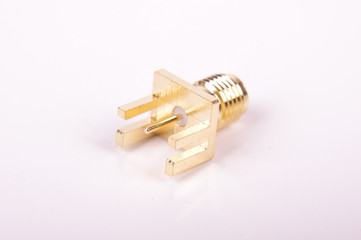 Female edge-launch SMA connector for RF signals