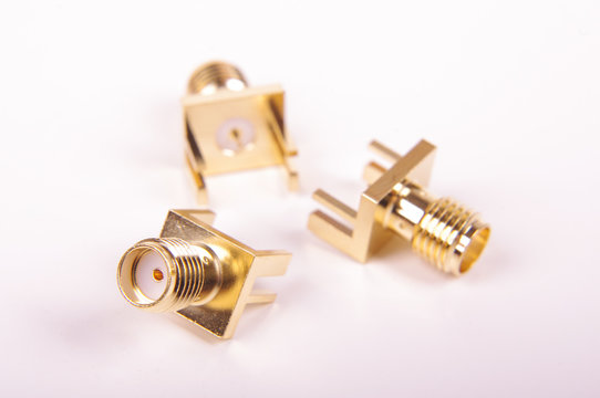 Female Edge-launch SMA Connector For RF Signals