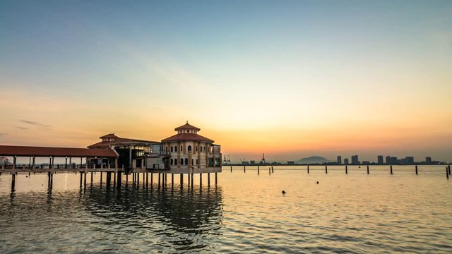 4K time lapse view of QEII Jetty of George Town, Penang