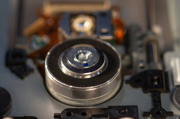  CD player inside disassembled gear drive other parts1