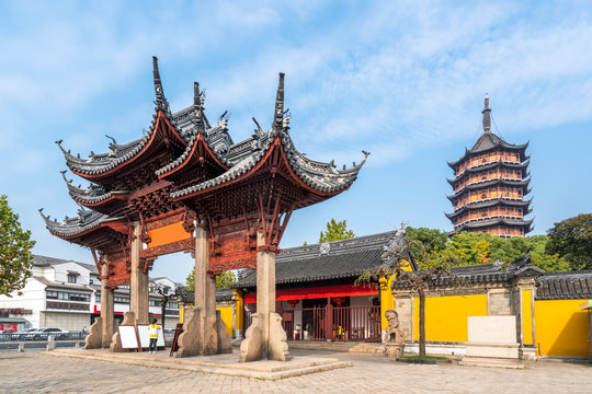 Suzhou ancient temple building.