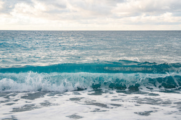 Fototapeta na wymiar Beautiful Sea Splashing Wave on the Beach. Seascape.