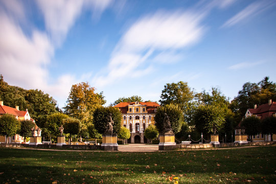 castle Neschwitz in autumn