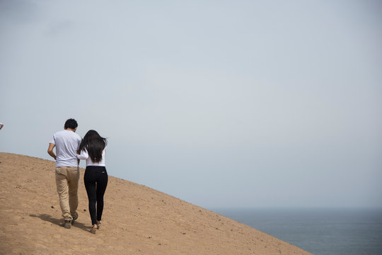 Couple in Paracas Natural Reserve, Peru