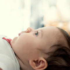 Obraz na płótnie Canvas Profile view of 5 month old baby