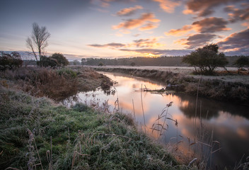 Fototapeta na wymiar frosty morning on the river