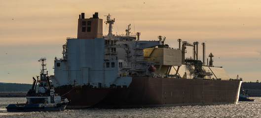 tanker entering the port