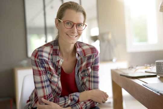 young casual woman wearing glasses