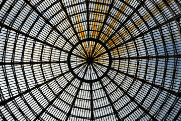 Foto scattata alla cupola della Galleria Umberto I a Napoli.