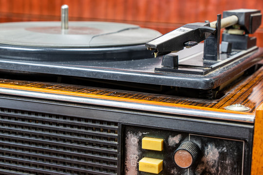 Old turntable 70s