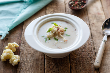 creamy soup with cauliflower