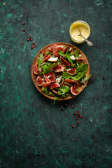 Prosciutto and fresh figs salad