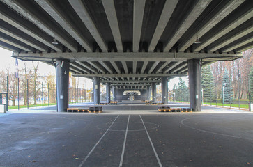 The technical structure of the concrete bridge.