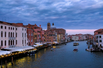 Fototapeta na wymiar ベネチア 夕景 スカルツィ橋から