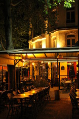Fototapeta na wymiar paris cafe at night