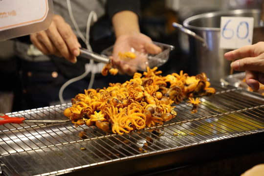 BANGKOK/THAILAND - 18th Nov, 2019 : Ratchada Train Night Market, Bangkok, Thailand.