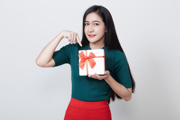 Fototapeta premium Woman Holding Gift Box Christmas on white