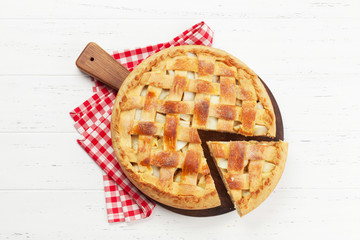 Traditional apple pie