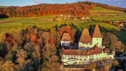 Herbstliche Stimmung im November ein Sonnenuntergang