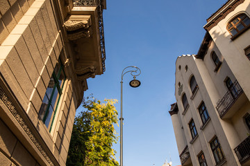 Fototapeta na wymiar lantern on a pillar in the middle of houses