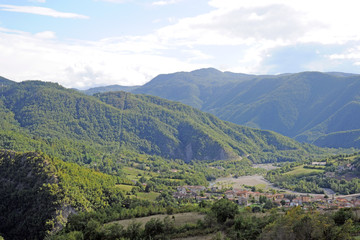 Fototapeta premium Val Trebbia, Poìiacenza e Bobbio - Brugnello e' un piccolo paese semi abbandonato