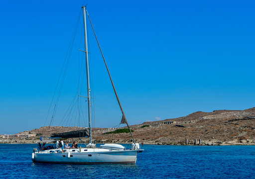 Barco en Delos