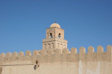 Fototapeta na wymiar mosque on blue sky